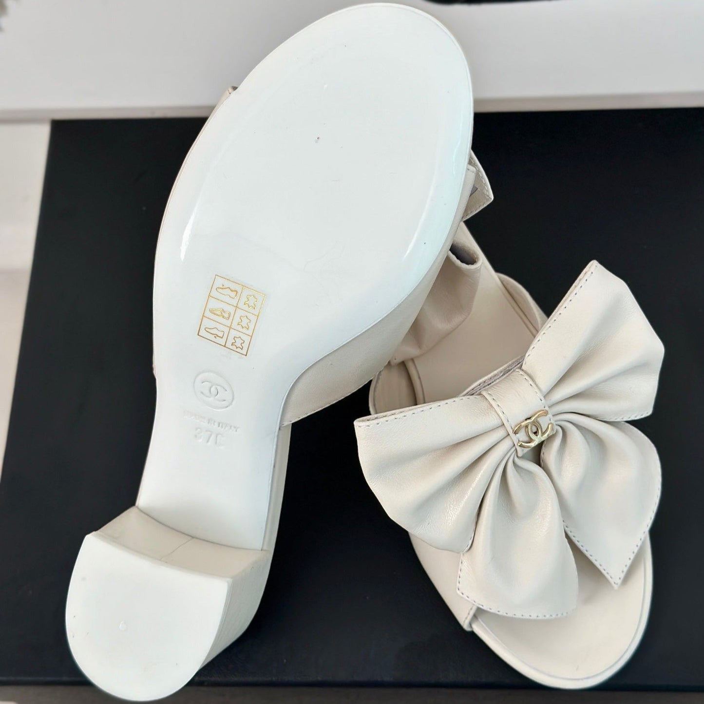 cc big bow sandal 60 white lambskin