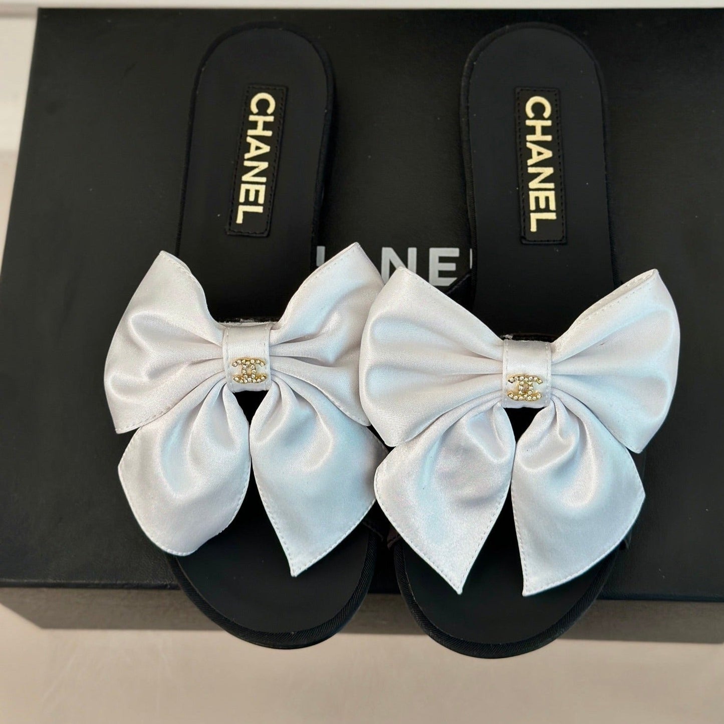 cc white big bow flat sandals black lambkin