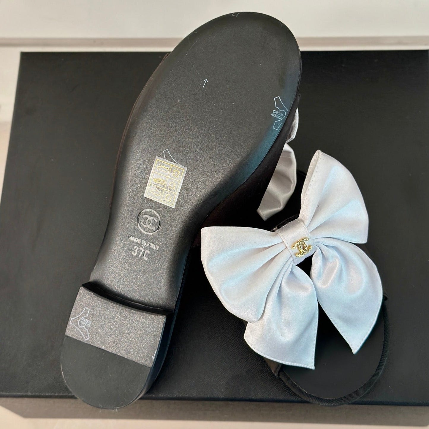 cc white big bow flat sandals black lambkin