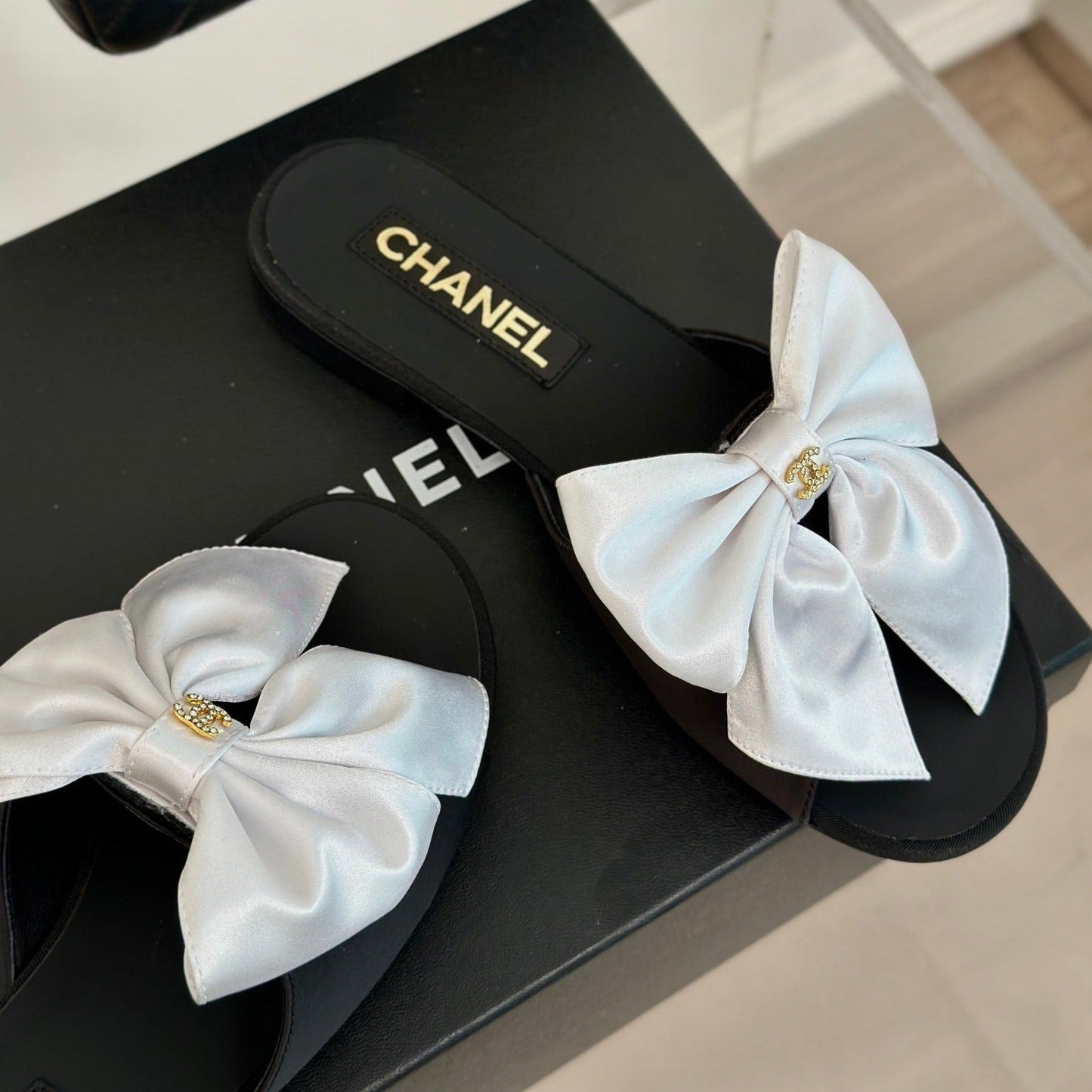 cc white big bow flat sandals black lambkin