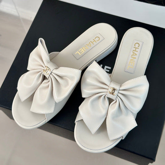 cc big bow flat sandals white lambkin