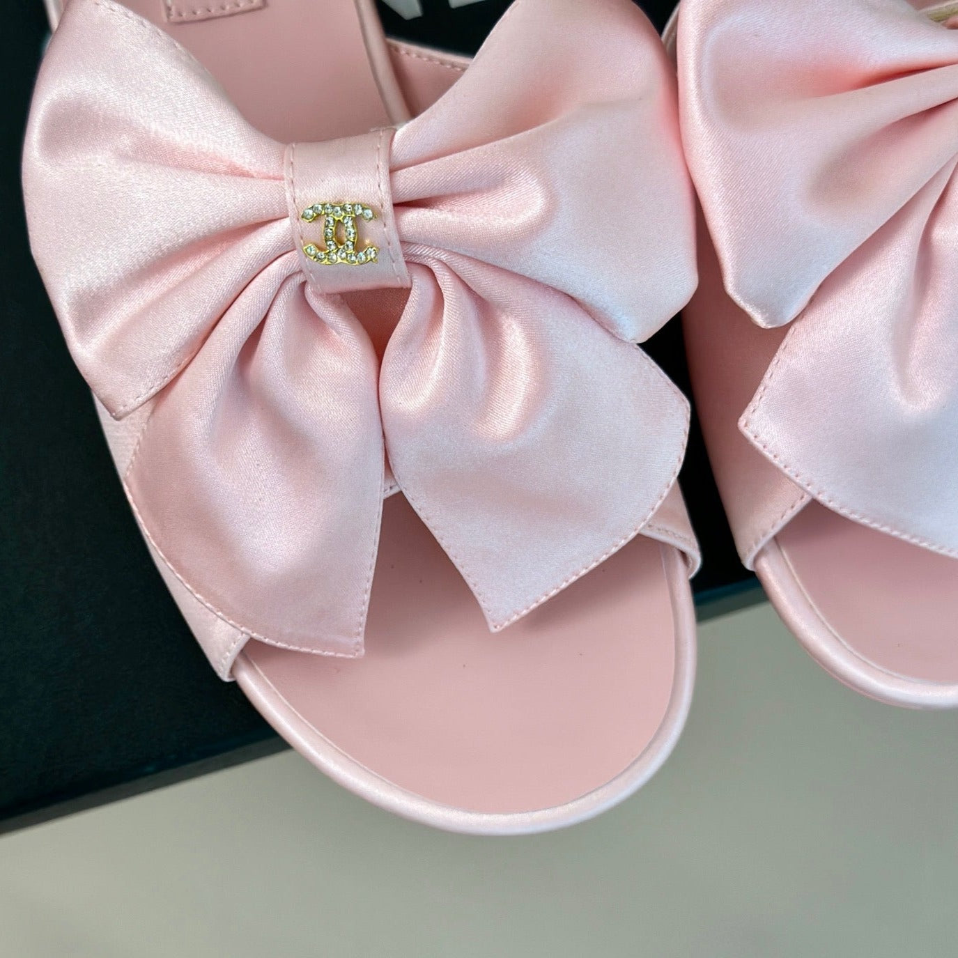 cc big bow flat sandals light pink lambkin