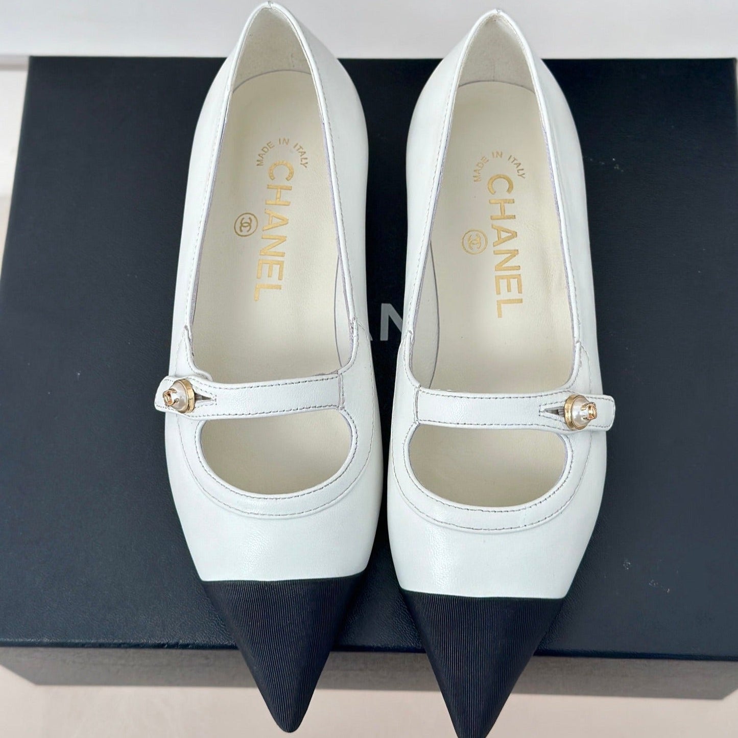 cc mary jane pointed toe white calfskin black grosgrain