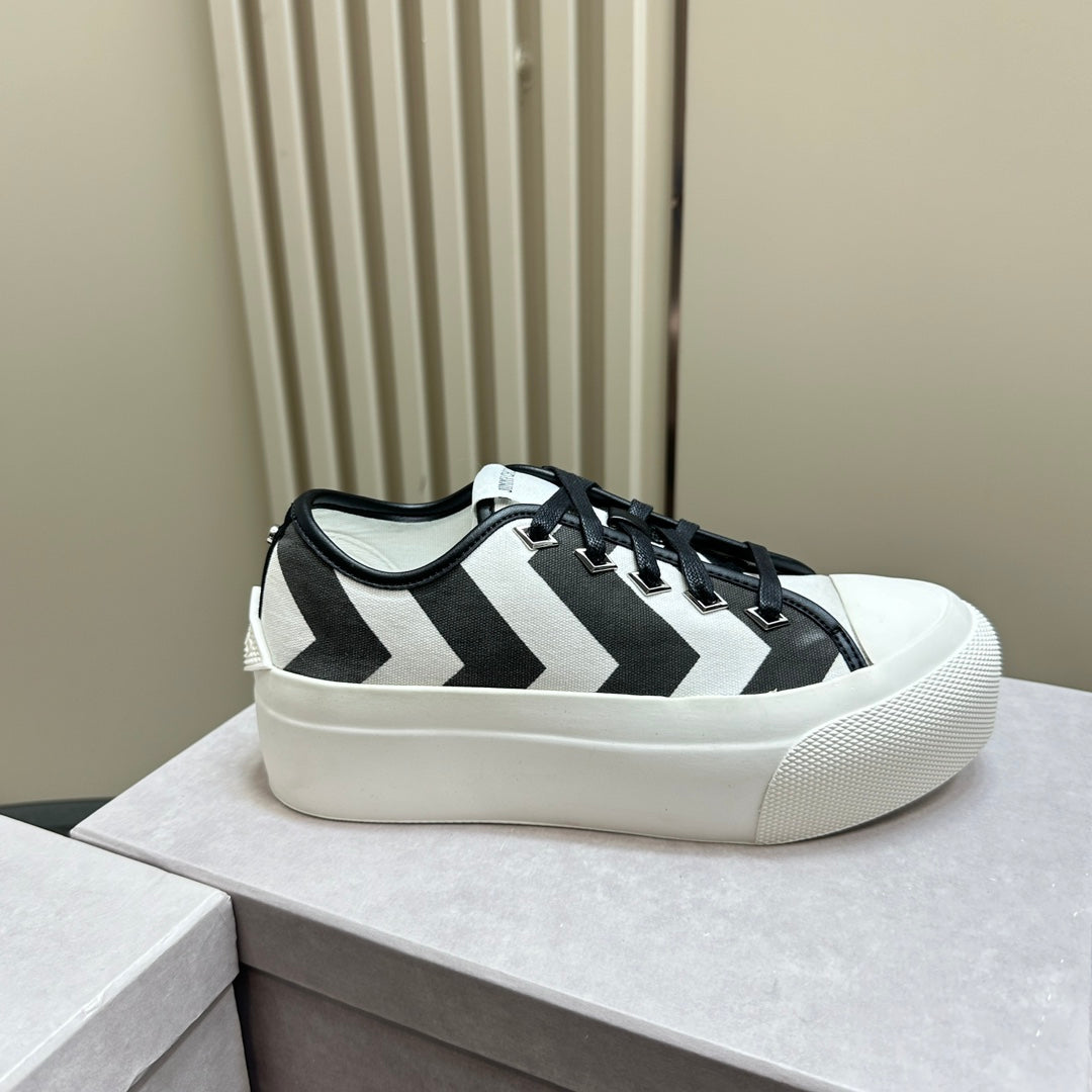 Jimmy Palma Maxi/F Trainers In White Mix Black Canvas 583150