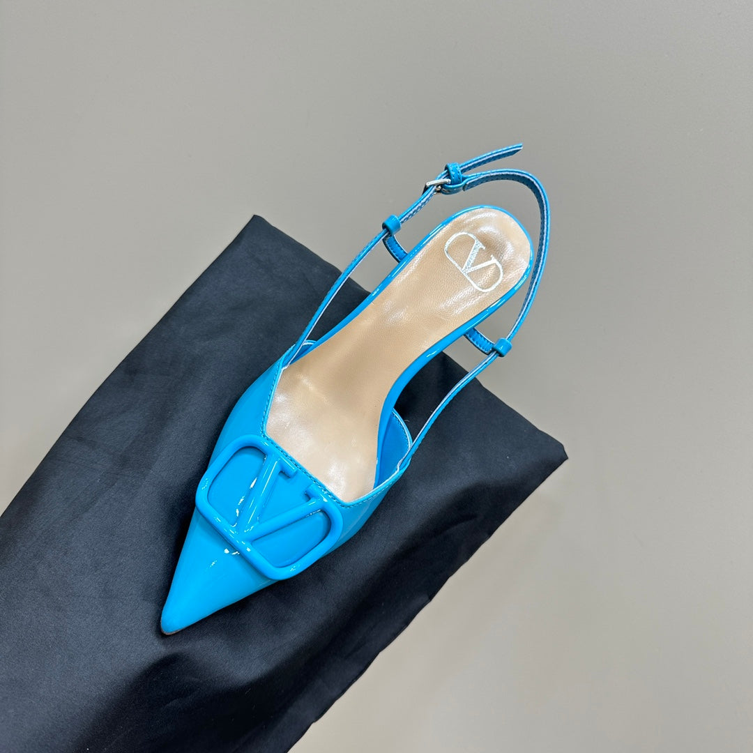 VLOGO SIGNATURUE CERULEAN BLUE PATENT LEATHER SLINGBACK PUMP 80MM