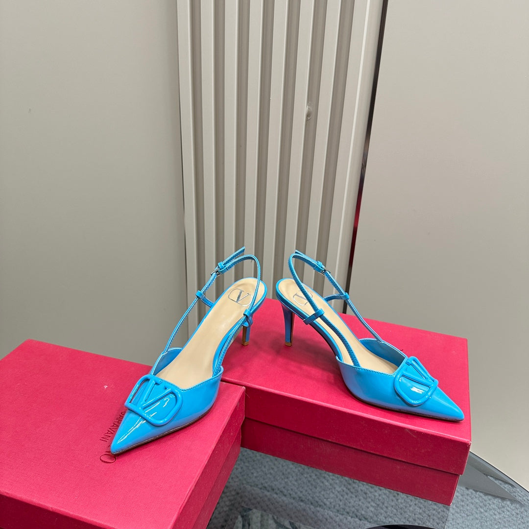 VLOGO SIGNATURUE CERULEAN BLUE PATENT LEATHER SLINGBACK PUMP 80MM