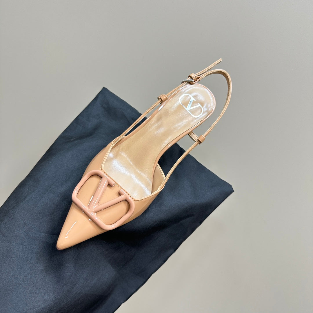 VLOGO SIGNATURE MACAROON TAN PATENT LEATHER SLINGBACK PUMP 80MM