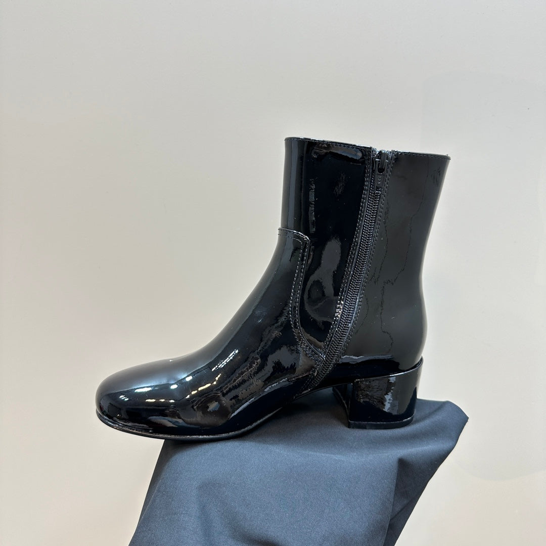 TRIPHOME CHUNKY HEEL BOOTS IN BLACK SHEEPSKIN