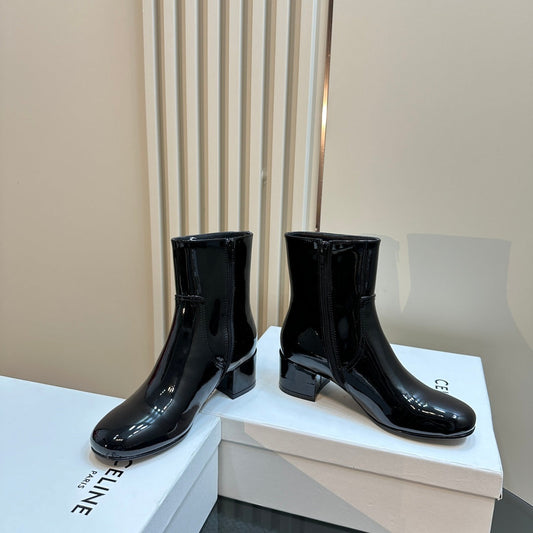 TRIPHOME CHUNKY HEEL BOOTS IN BLACK SHEEPSKIN