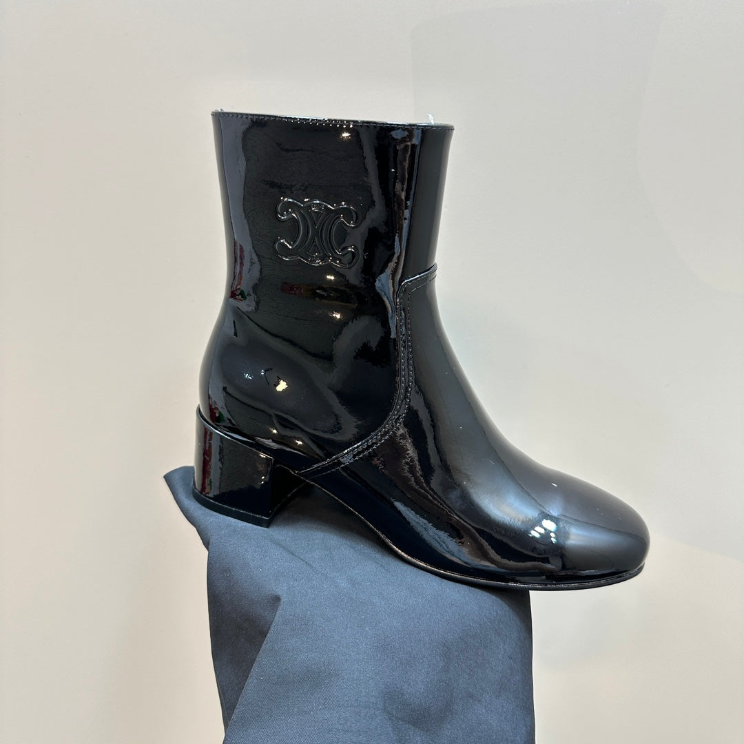 TRIPHOME CHUNKY HEEL BOOTS IN BLACK SHEEPSKIN