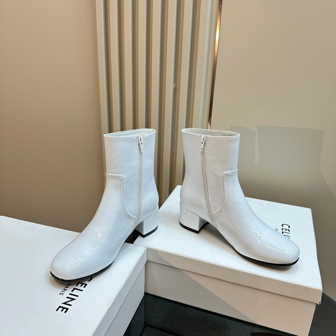 TRIPHOME CHUNKY HEEL BOOTS IN WHITE SHEEPSKIN