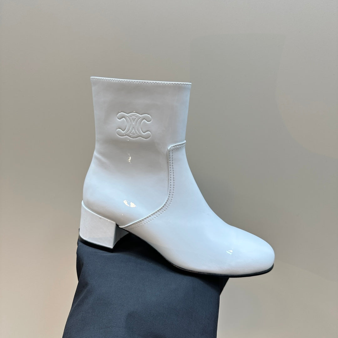 TRIPHOME CHUNKY HEEL BOOTS IN WHITE SHEEPSKIN