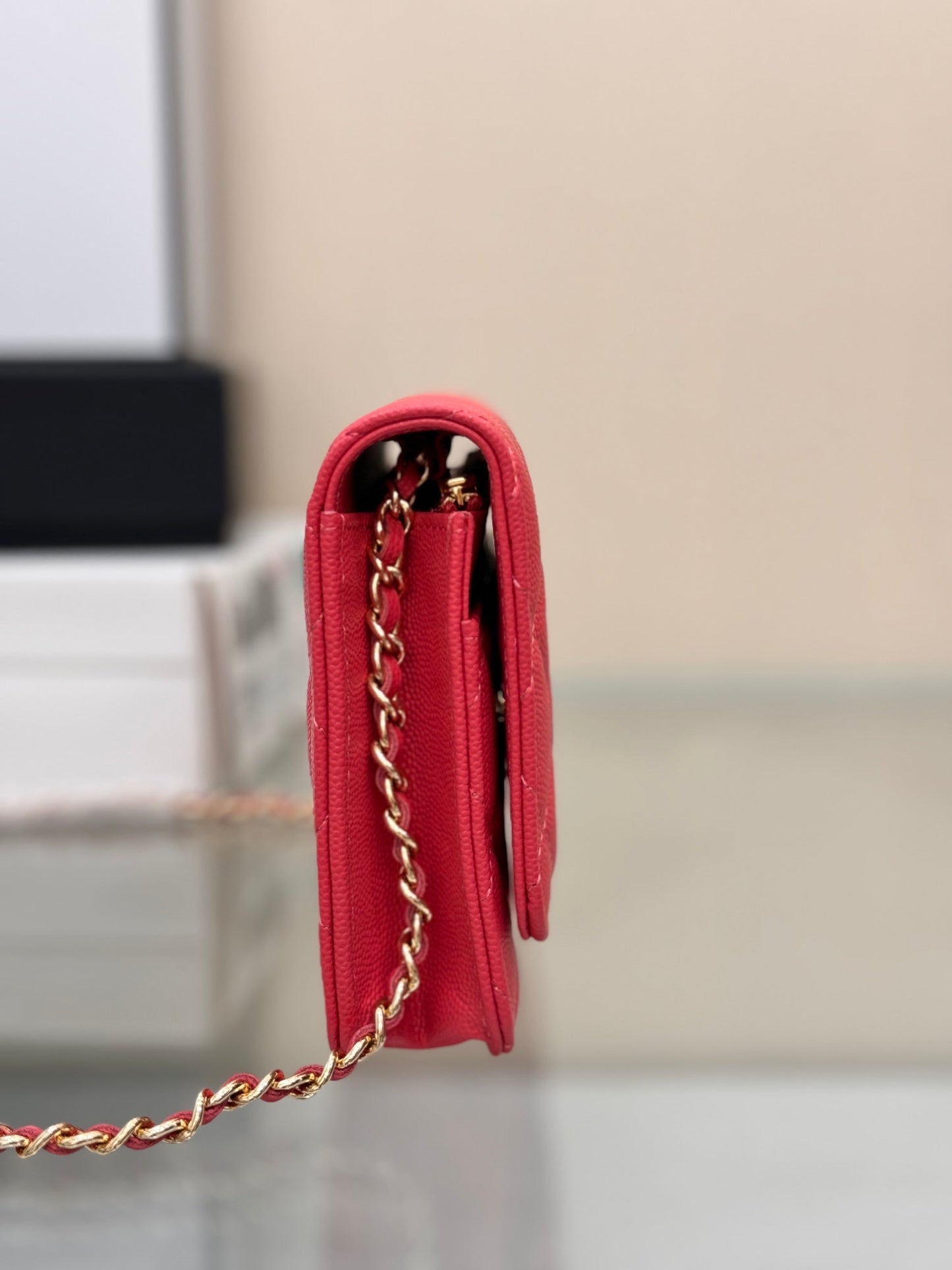 WOC 19CM RED CAVIAR GOLD HARDWARE