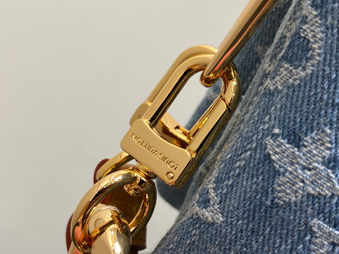 coussin bb 21 blue denim gold hardware