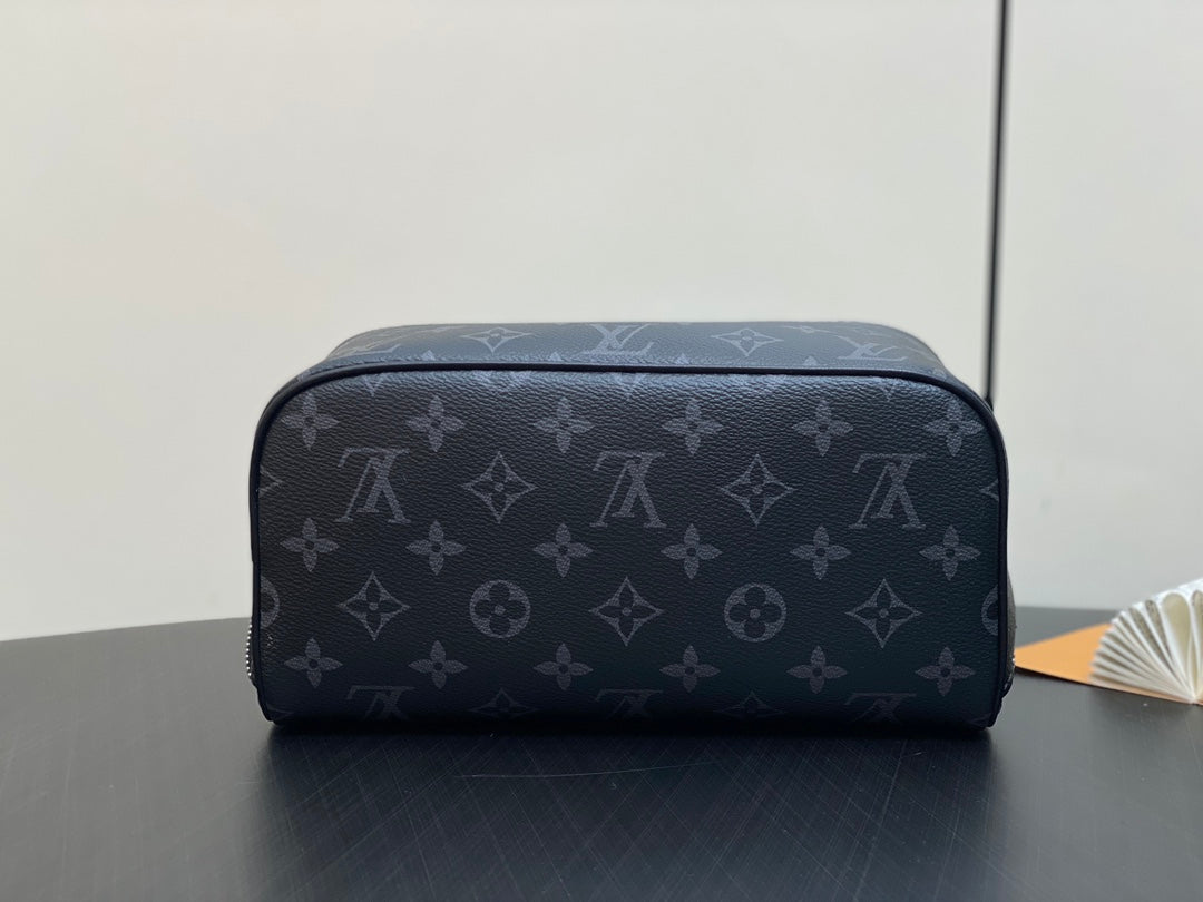 TOILETRY BAG 24 IN BLACK MONOGRAM ECLIPSE CANVAS