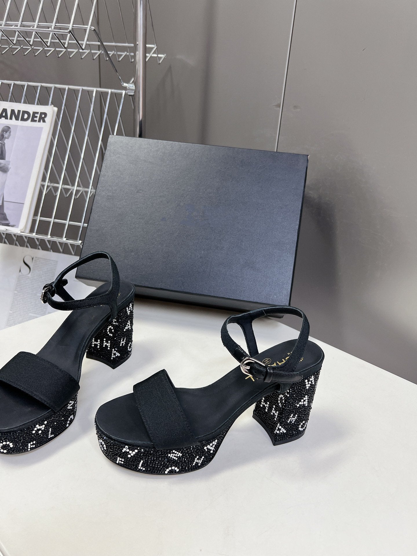 slingback sandal 75 black calfskin crystal