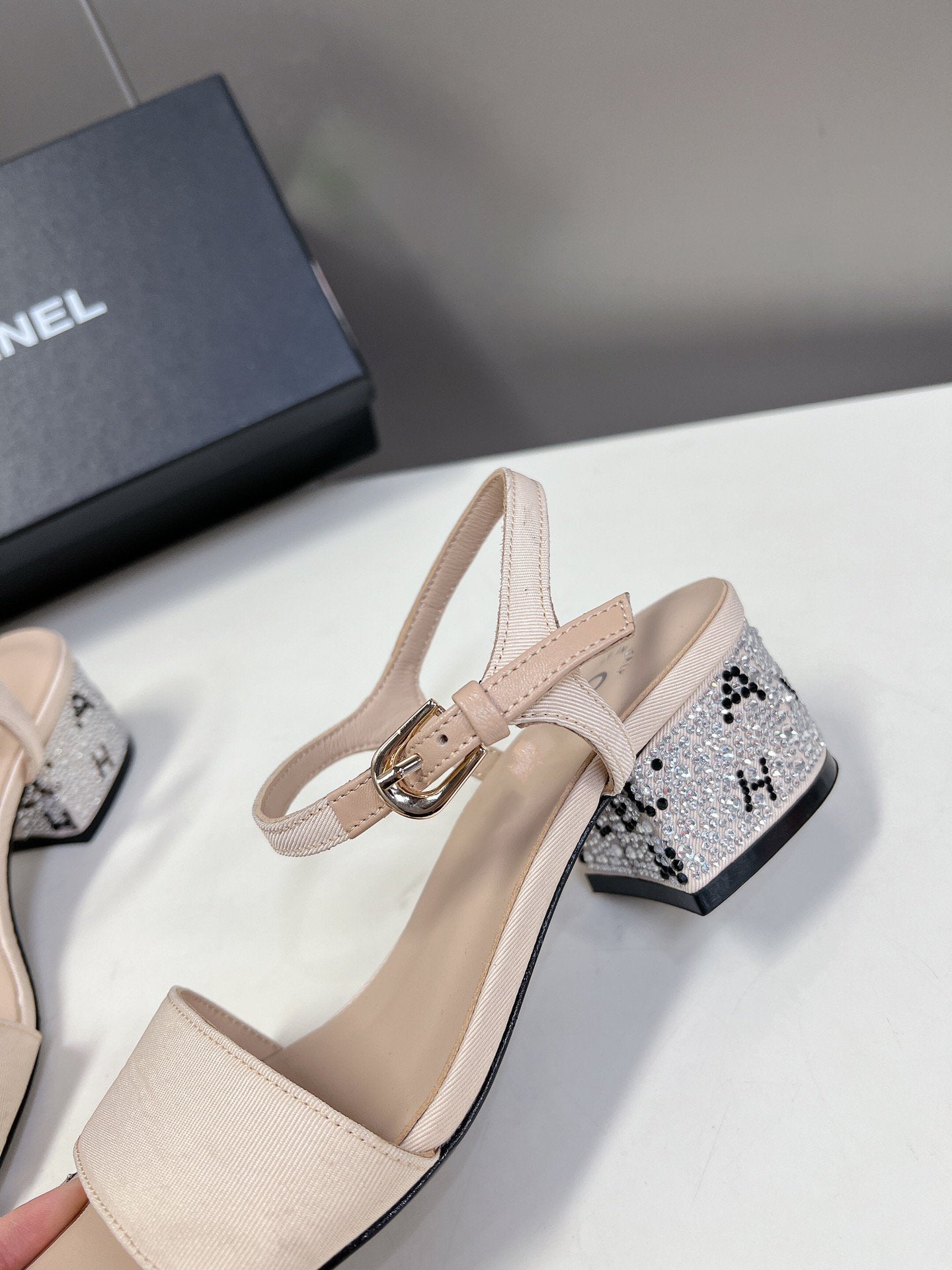 slingback sandal 45 beige calfskin crystal