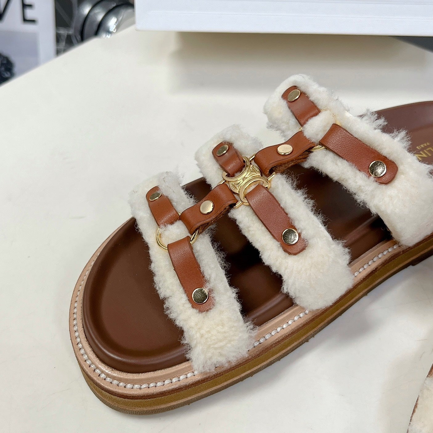 TIPPI SLIDE IN SHEARLING AND CALFSKIN TAN / NATURAL