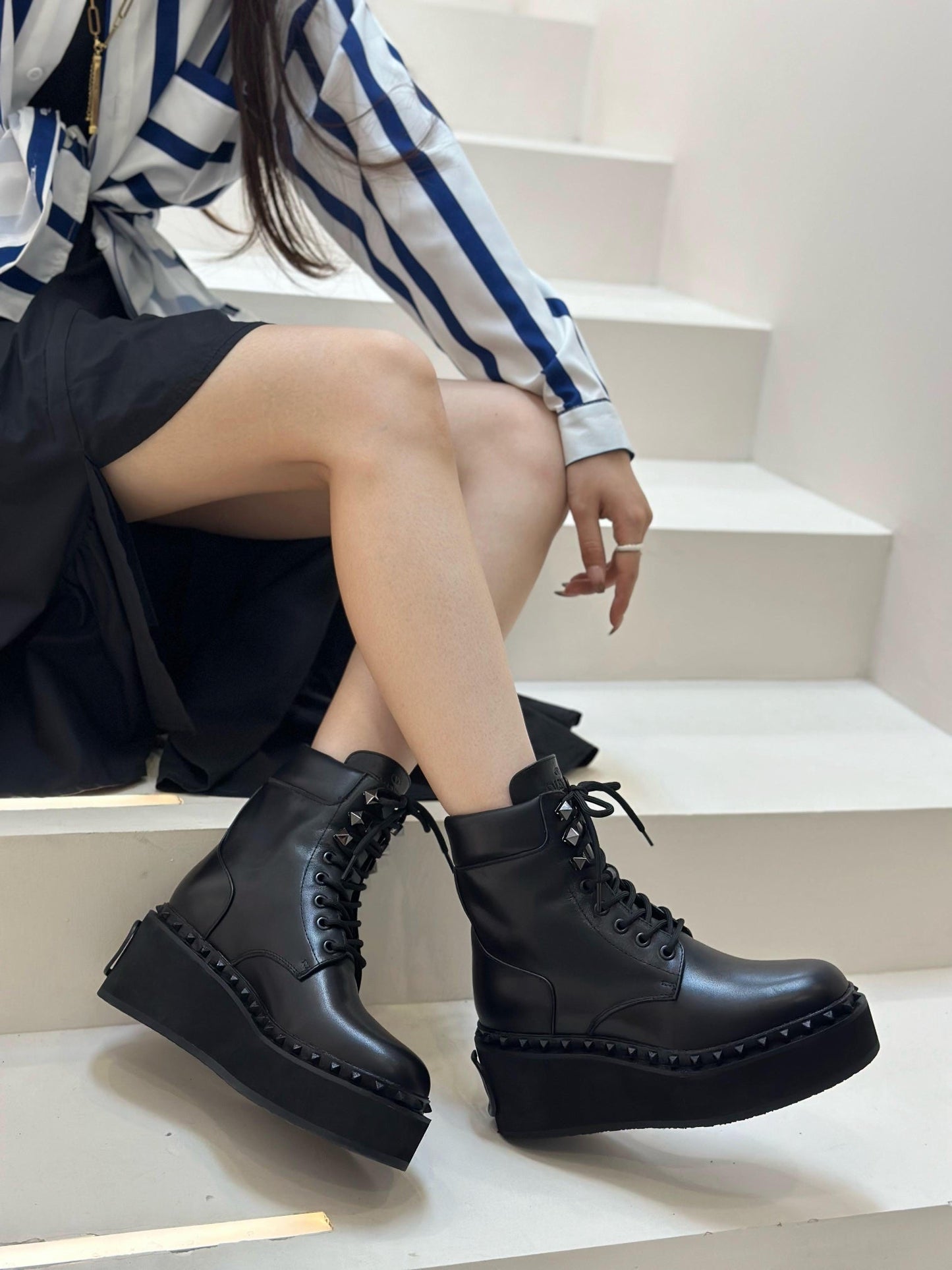 Vlogo Ankle Boots 653 Vegan Black Cowhide 837446