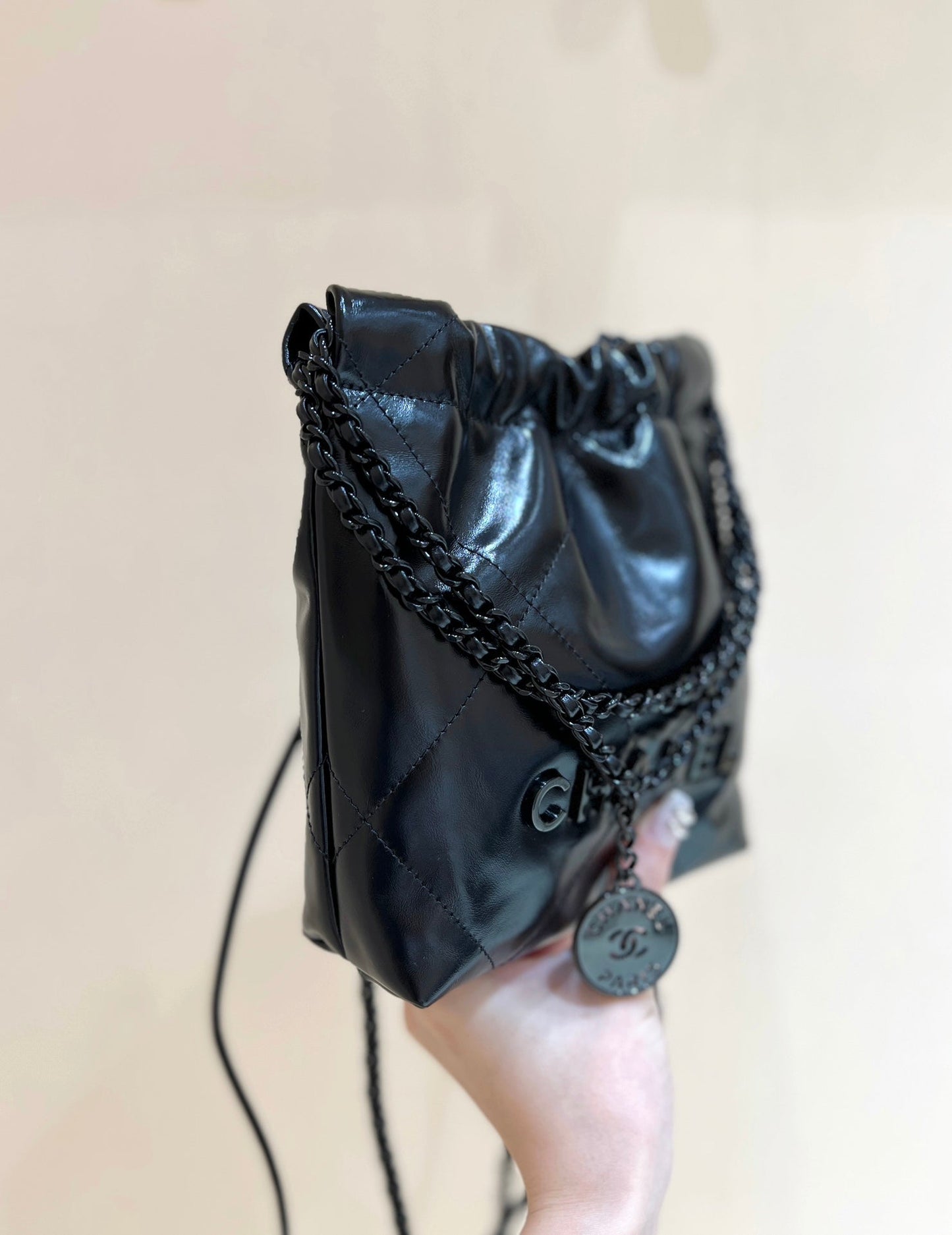 cc22 mini hobo bag 20cm all black lambskin