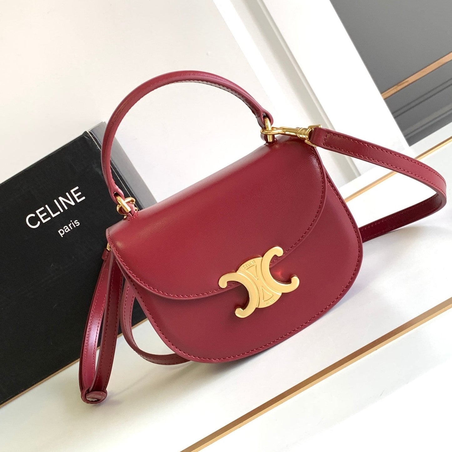 TEEN CHAIN BESACE TRIOMPHE 15.5CM RED CALFSKIN