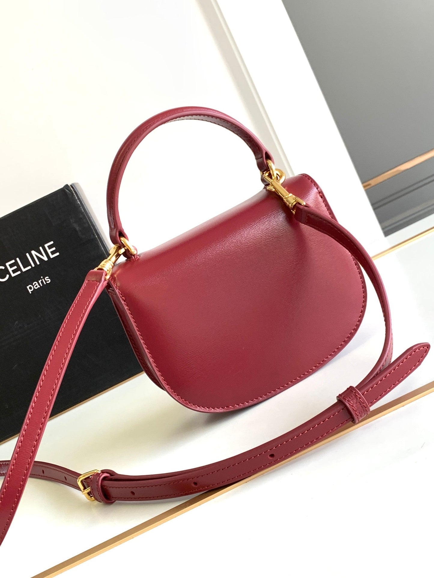 TEEN CHAIN BESACE TRIOMPHE 15.5CM RED CALFSKIN