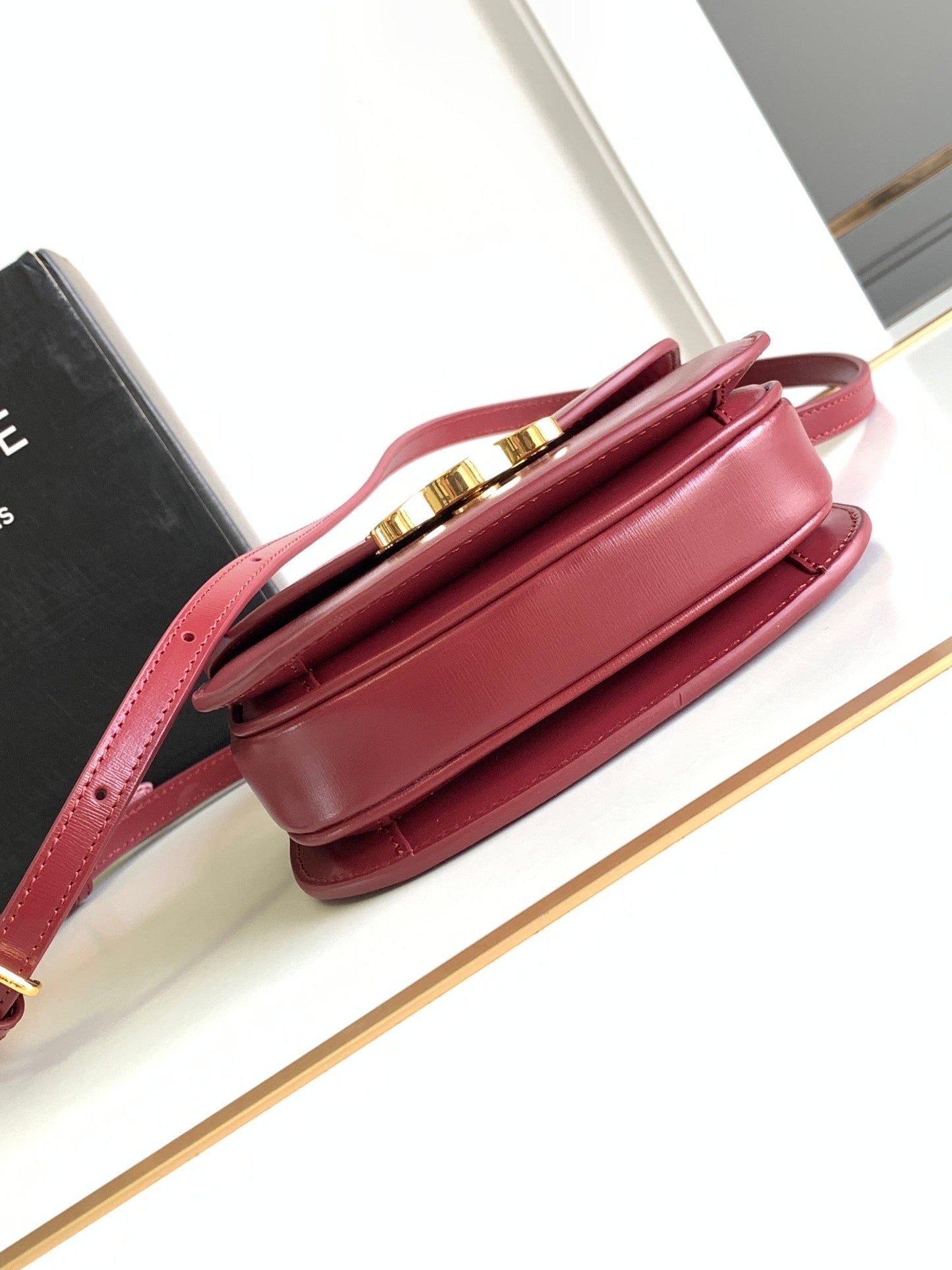 TEEN CHAIN BESACE TRIOMPHE 15.5CM RED CALFSKIN