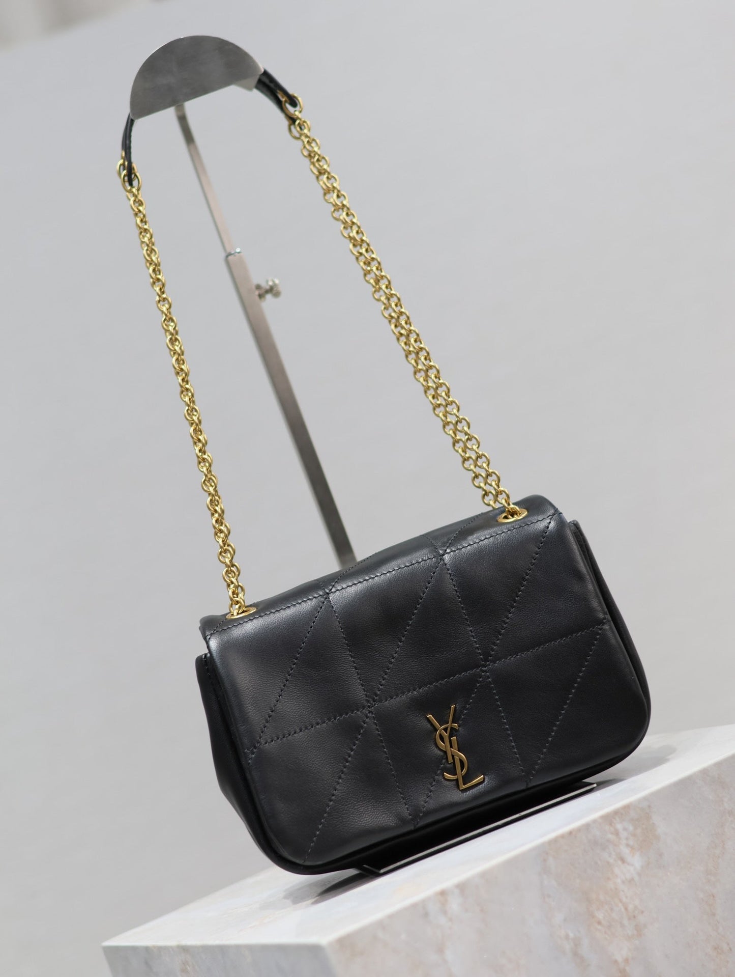 JAMIE 4.3 MINI BAG 20 IN BLACK LAMBSKIN GLOD HARDWARE