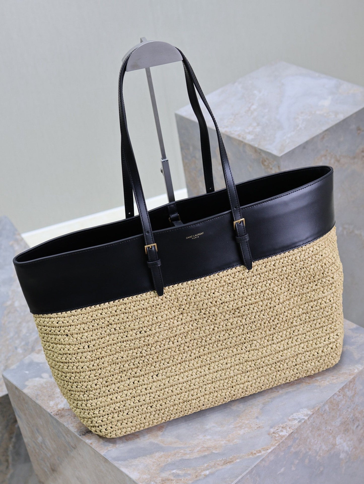 SHOPPING TOTE BAG 38 IN BEIGE WOVEN RAFFIA AND BLACK CALFSKIN