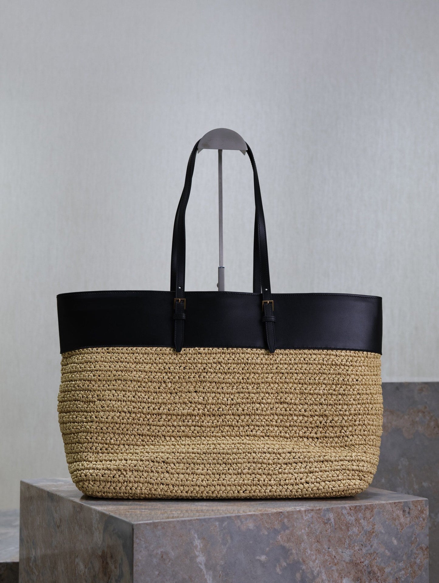 SHOPPING TOTE BAG 38 IN BEIGE WOVEN RAFFIA AND BLACK CALFSKIN