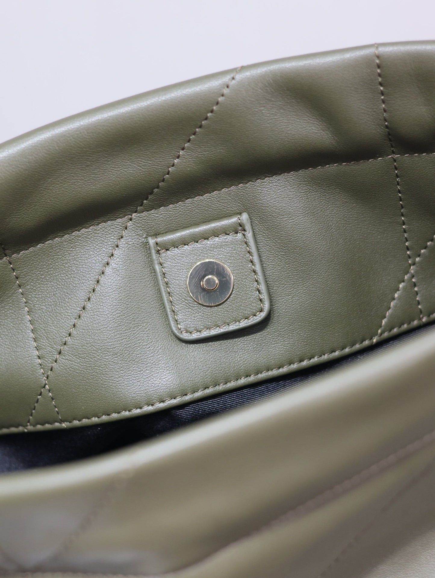 JAMIE POCHON 38 IN ARMY GREEN LAMBSKIN GOLD HARDWARE