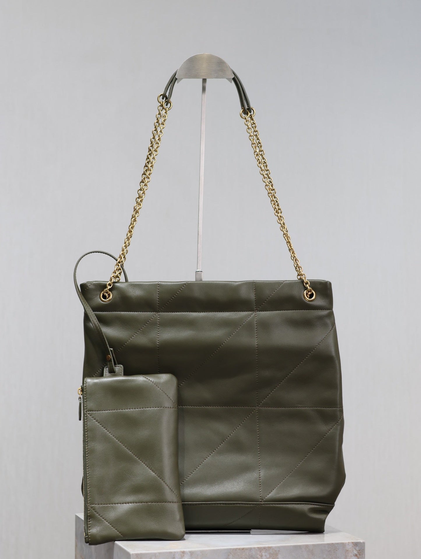 JAMIE POCHON 38 IN ARMY GREEN LAMBSKIN GOLD HARDWARE