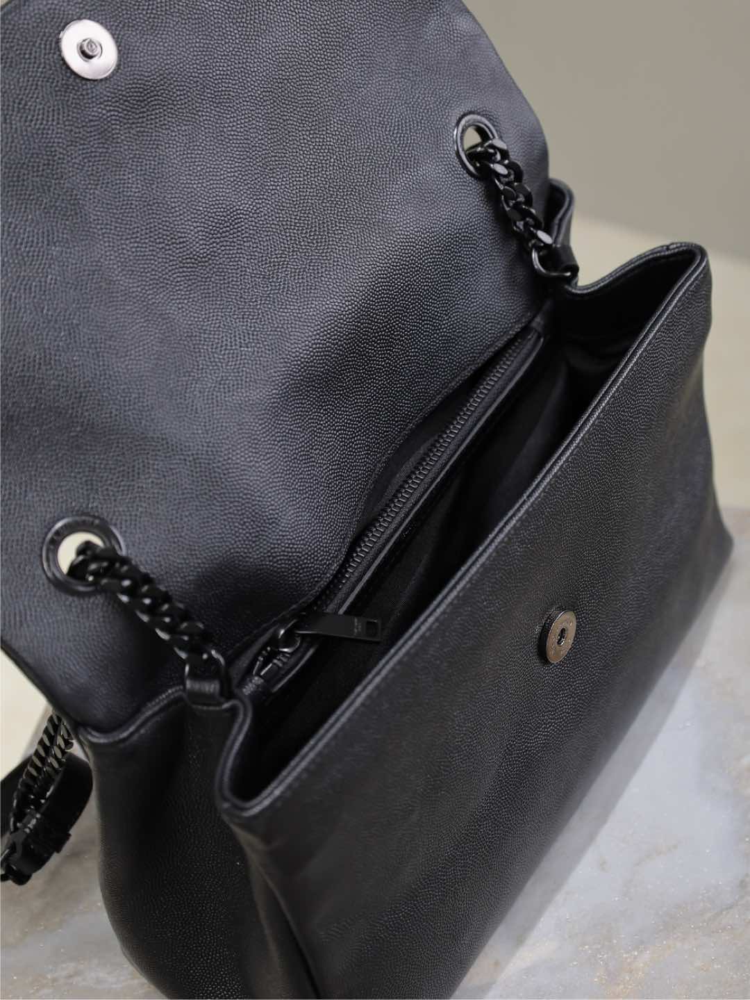 WEST HOLLYWOOD BAG 28 IN BLACK CALFSKIN BLACK HARDWARE