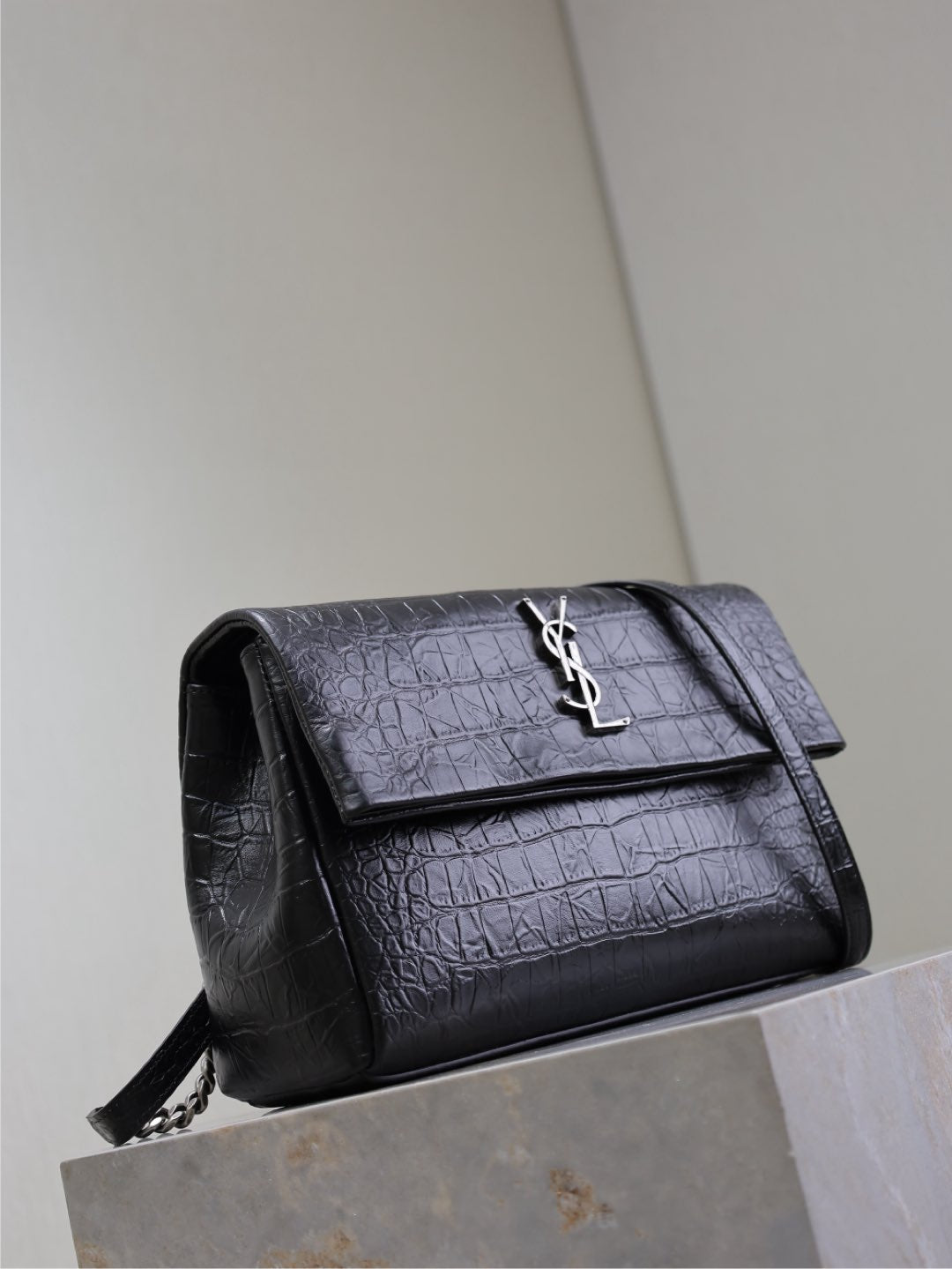 WEST HOLLYWOOD BAG 28 IN BLACK CROCODILE TEXTURED CALFSKIN SILVER HARDWARE