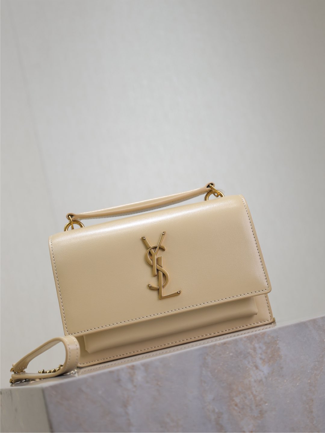 SUNSET SMALL BAG 19 IN BEIGE CALFSKIN GOLD HARDWARE