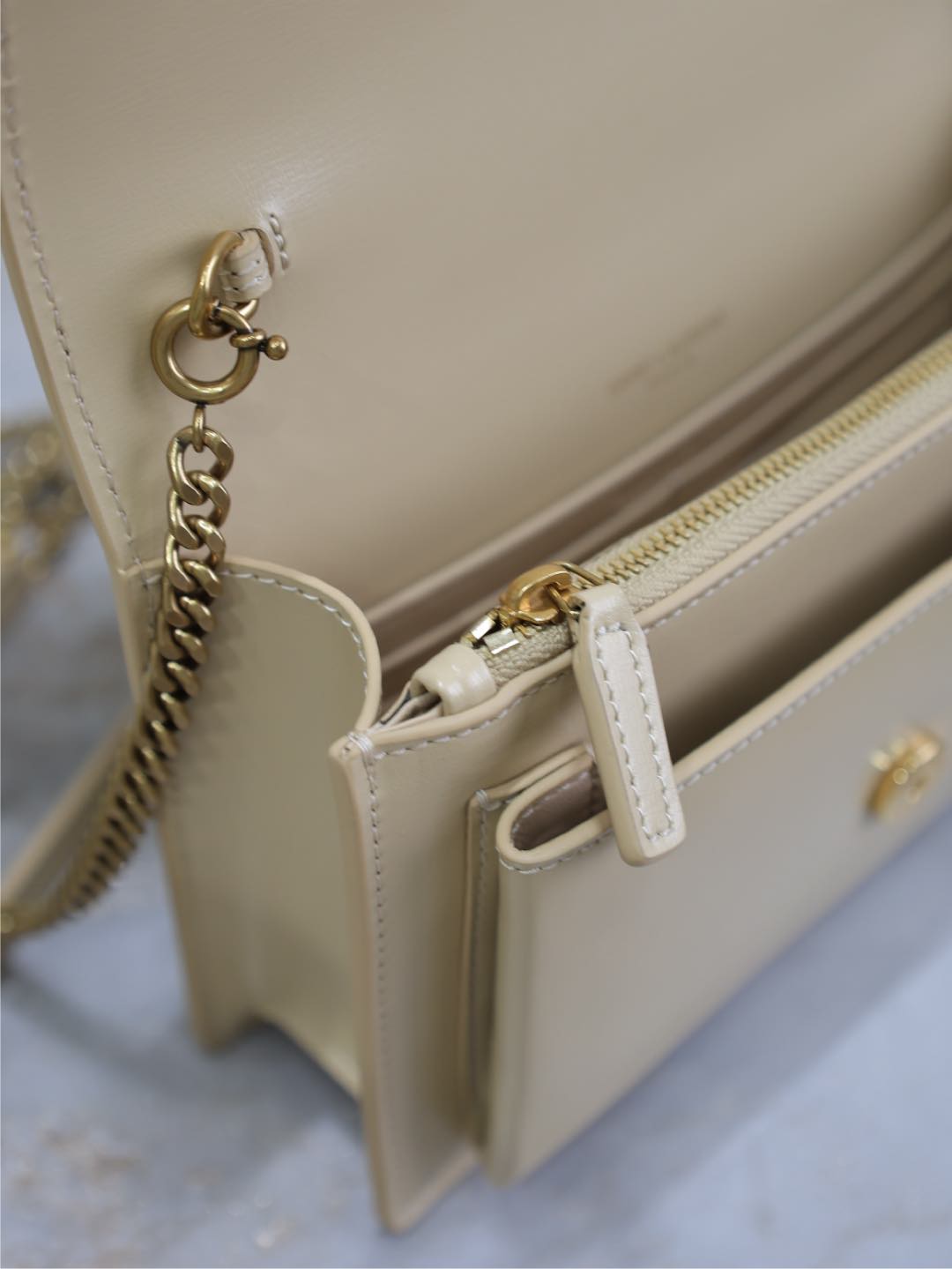 SUNSET SMALL BAG 19 IN BEIGE CALFSKIN GOLD HARDWARE