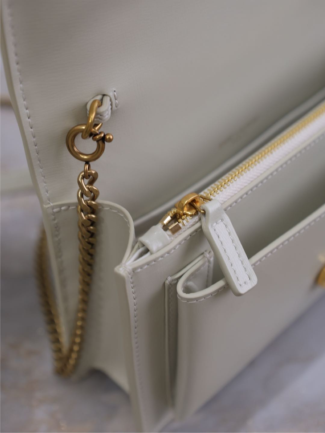 SUNSET SMALL BAG 19 IN WHITE CALFSKIN GOLD HARDWARE