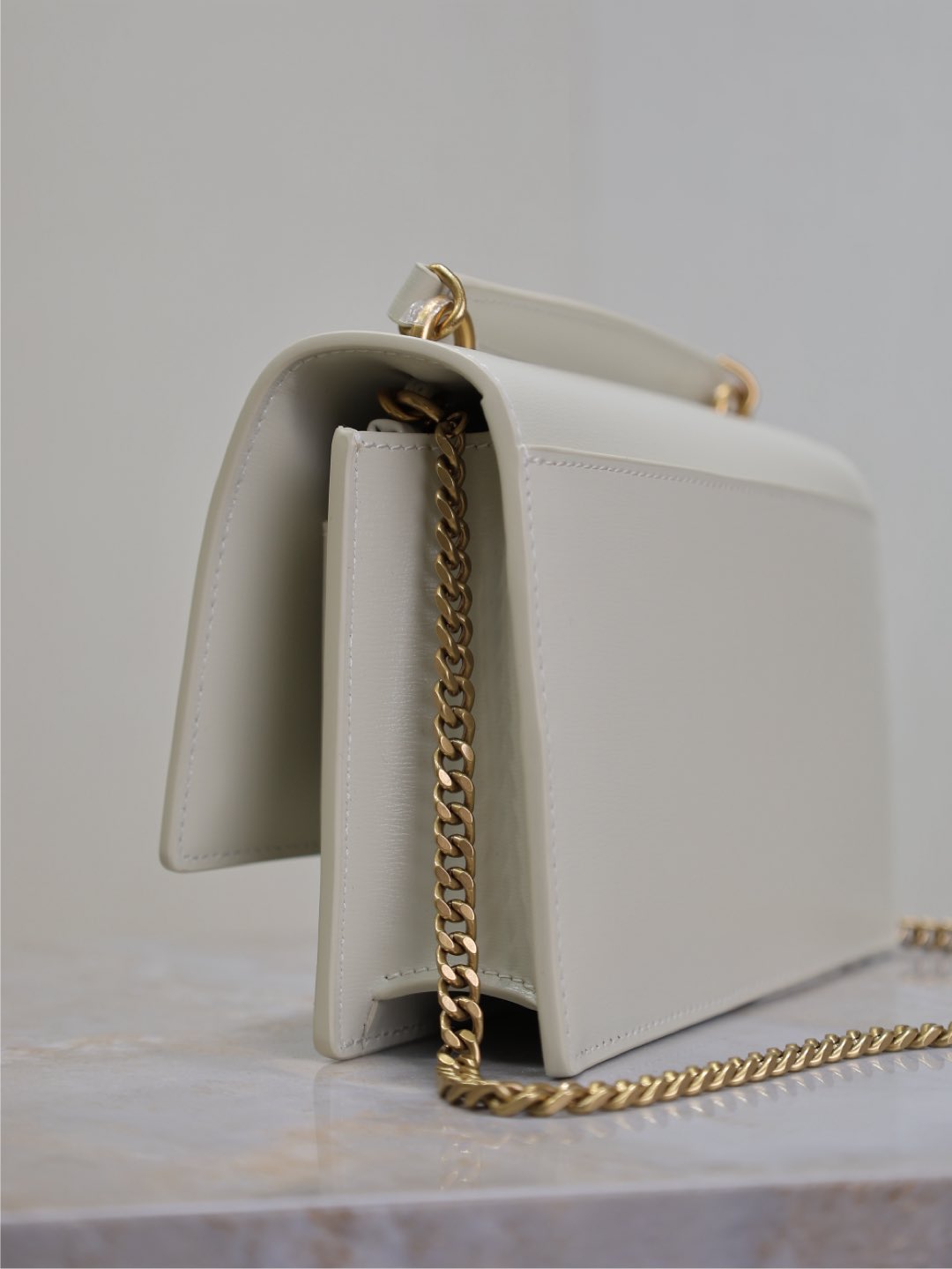 SUNSET SMALL BAG 19 IN WHITE CALFSKIN GOLD HARDWARE