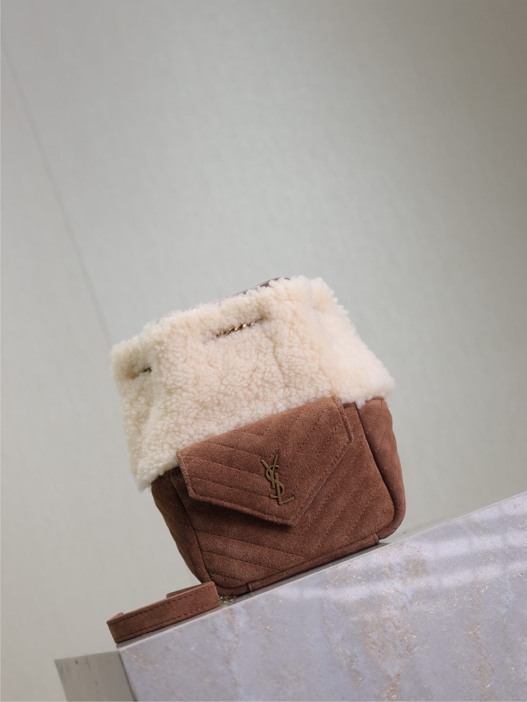 JOE MINI BUCKET BAG 19 IN WHITE SHEARLING AND BROWN SUEDE