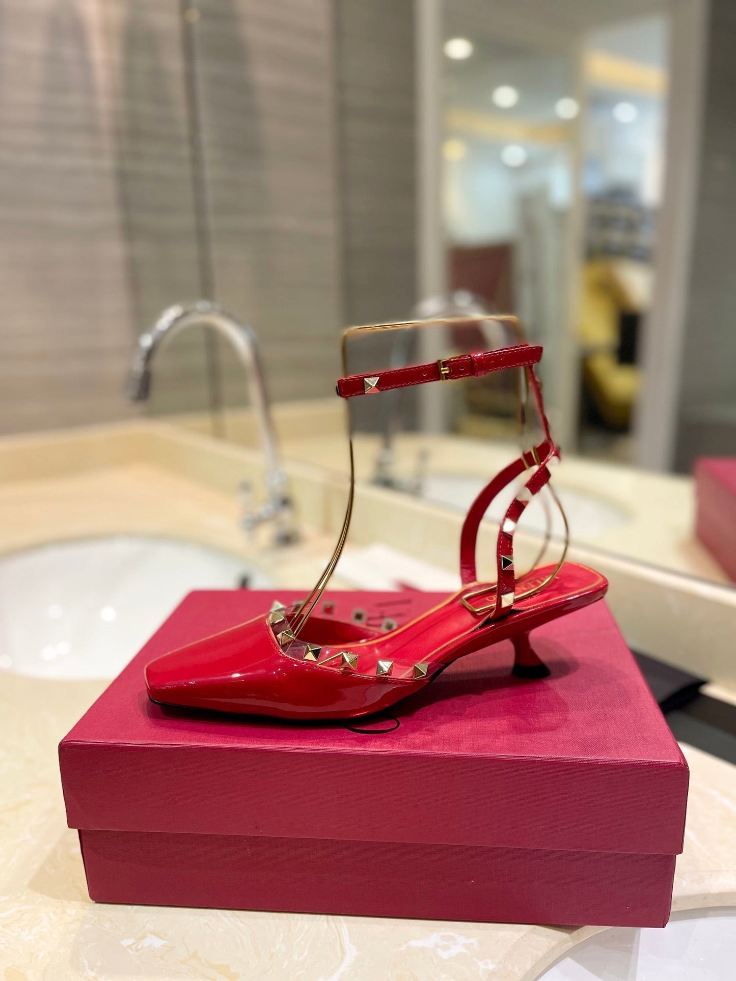 ROCKSTUD SLINGBACK IN CHERRY RED CALFSKIN 50MM