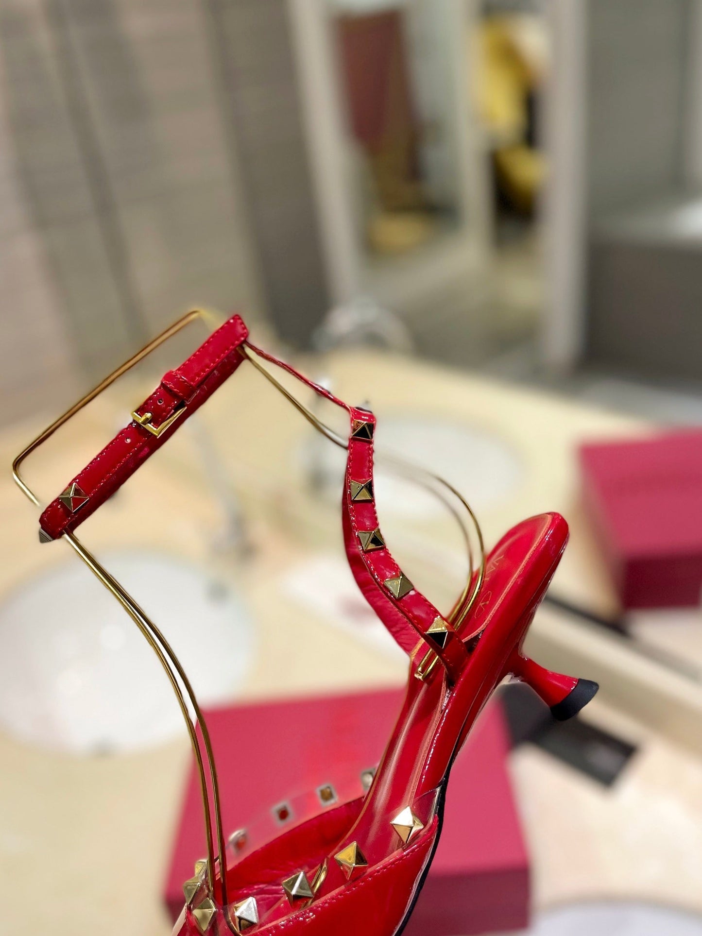 ROCKSTUD SLINGBACK IN CHERRY RED CALFSKIN 50MM