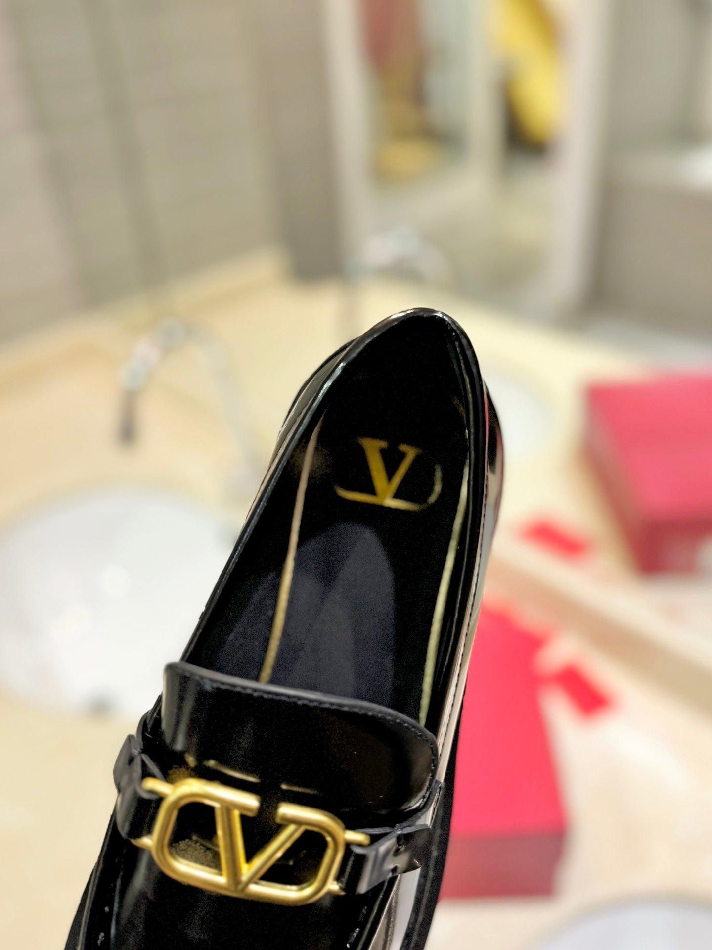 Vlogo Signature Black Calfskin Loafer