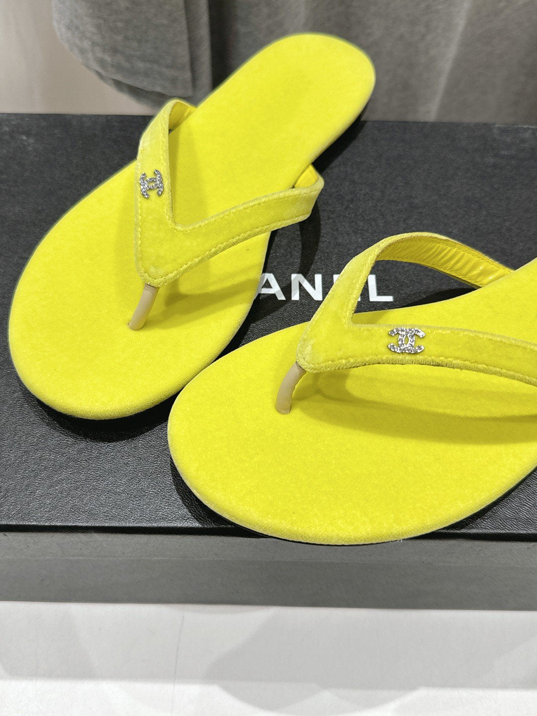 cc thong sandal yellow velvet