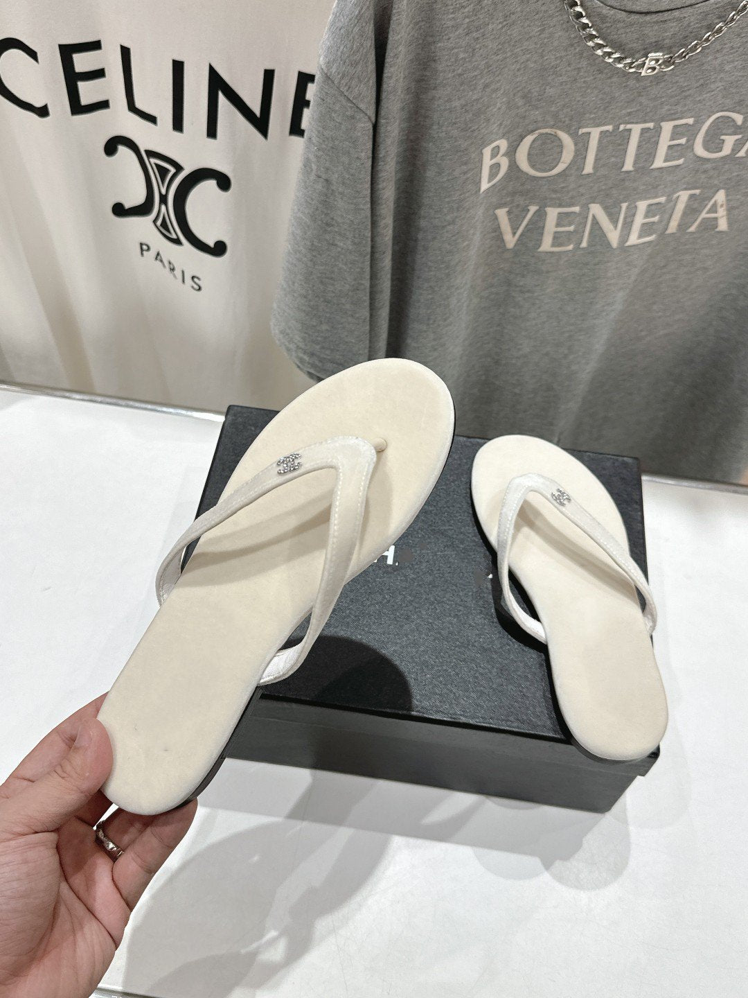 cc thong sandal cream velvet