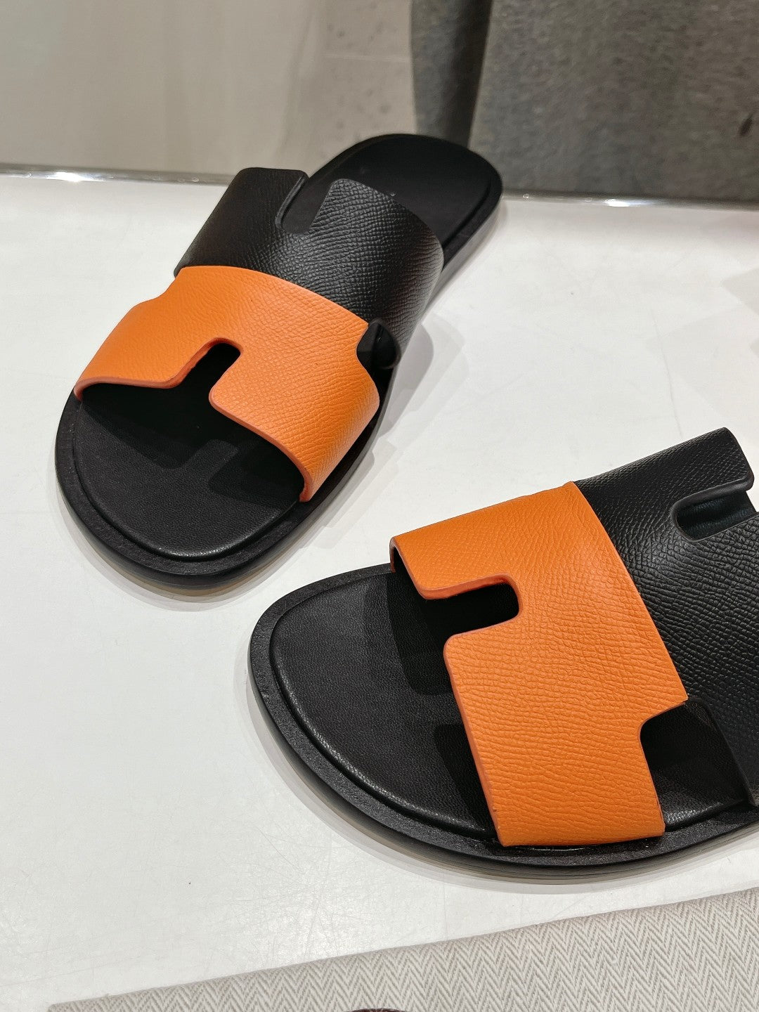 IZMIR SANDAL BLACK MIX ORANGE LAMBSKIN