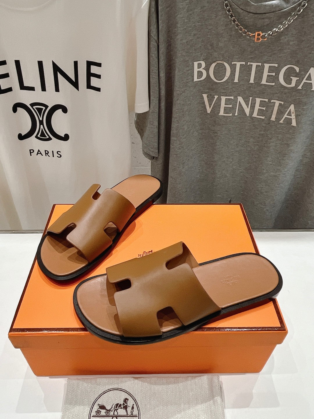 IZMIR SANDAL CARAMEL LAMBSKIN