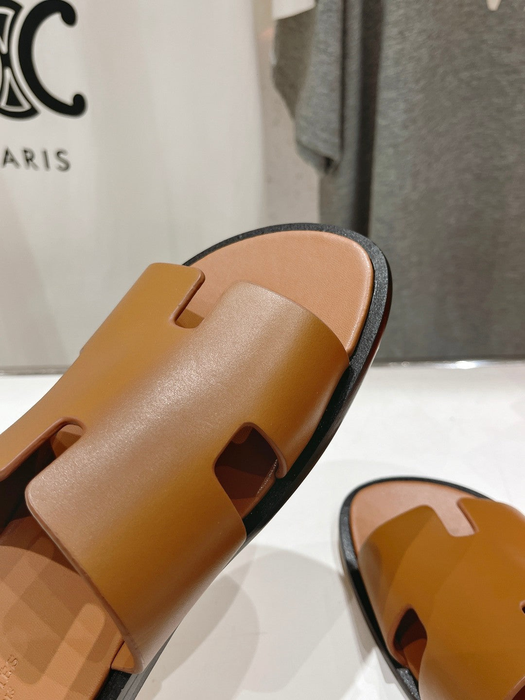 IZMIR SANDAL CARAMEL LAMBSKIN