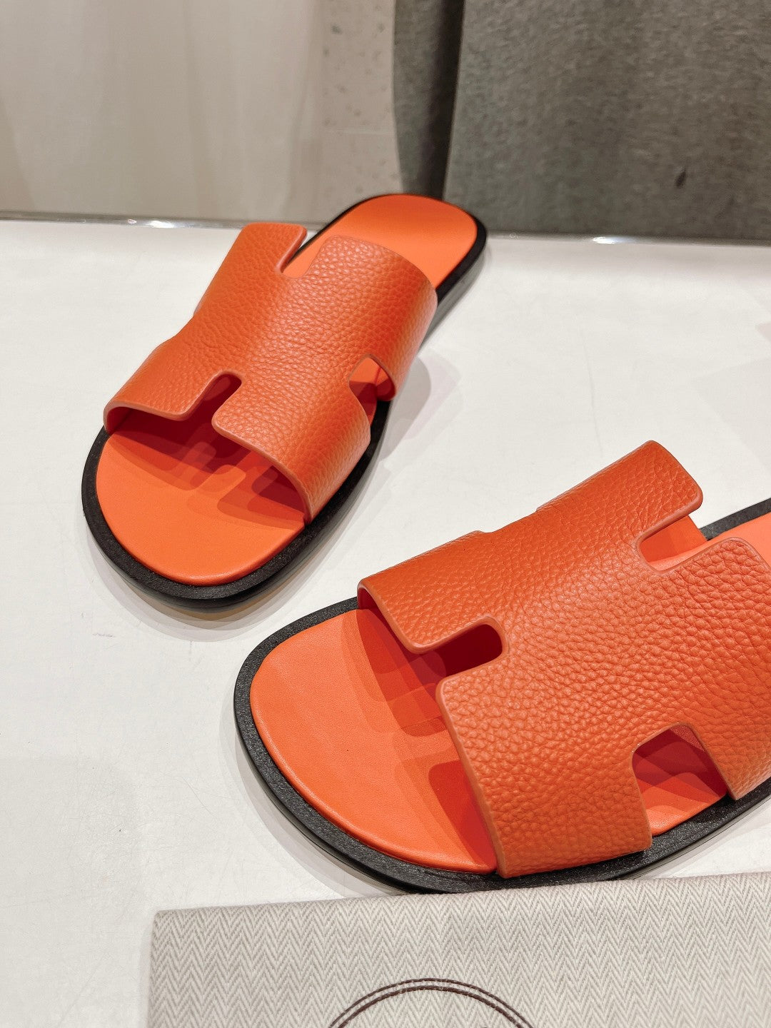 IZMIR SANDAL ORANGE LAMBSKIN