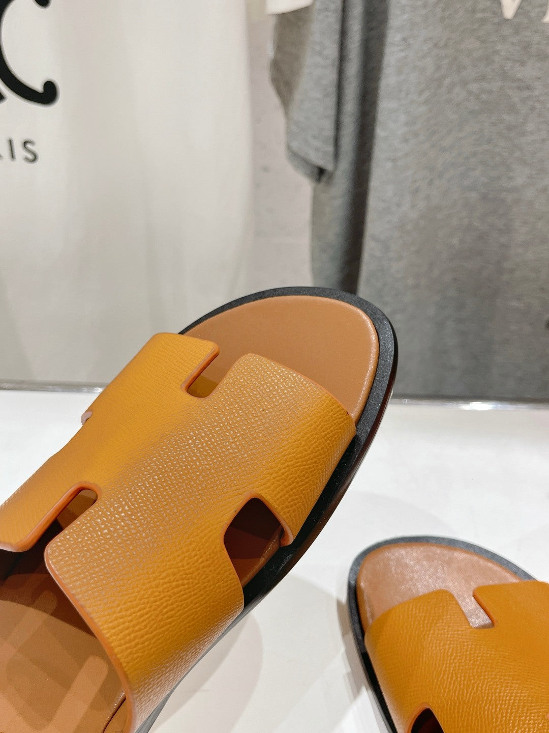 IZMIR SANDAL AMBER LAMBSKIN