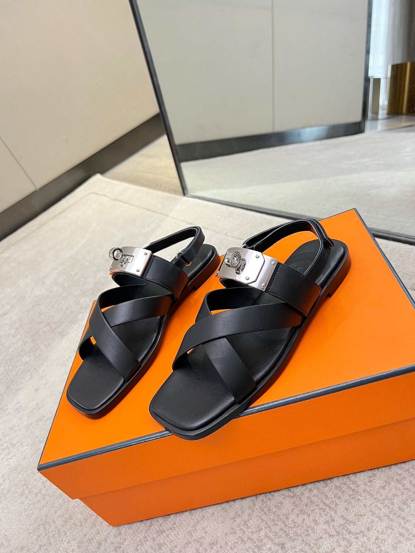 Ines sandal black calfskin